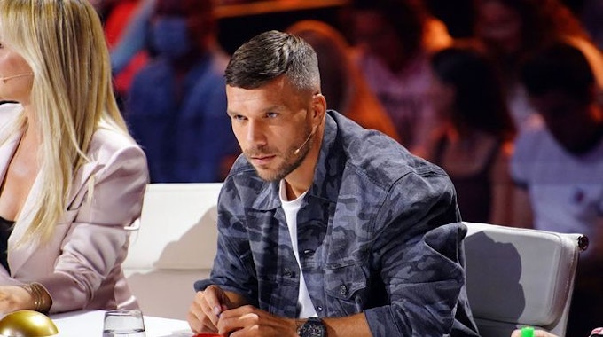 Endlich wieder am Start und am „Supertalent“-Jurypult: Lukas Podolski ist zurück aus der Quarantäne.