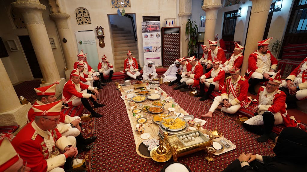 Die Roten Funken bei einem Abendessen in Dubai