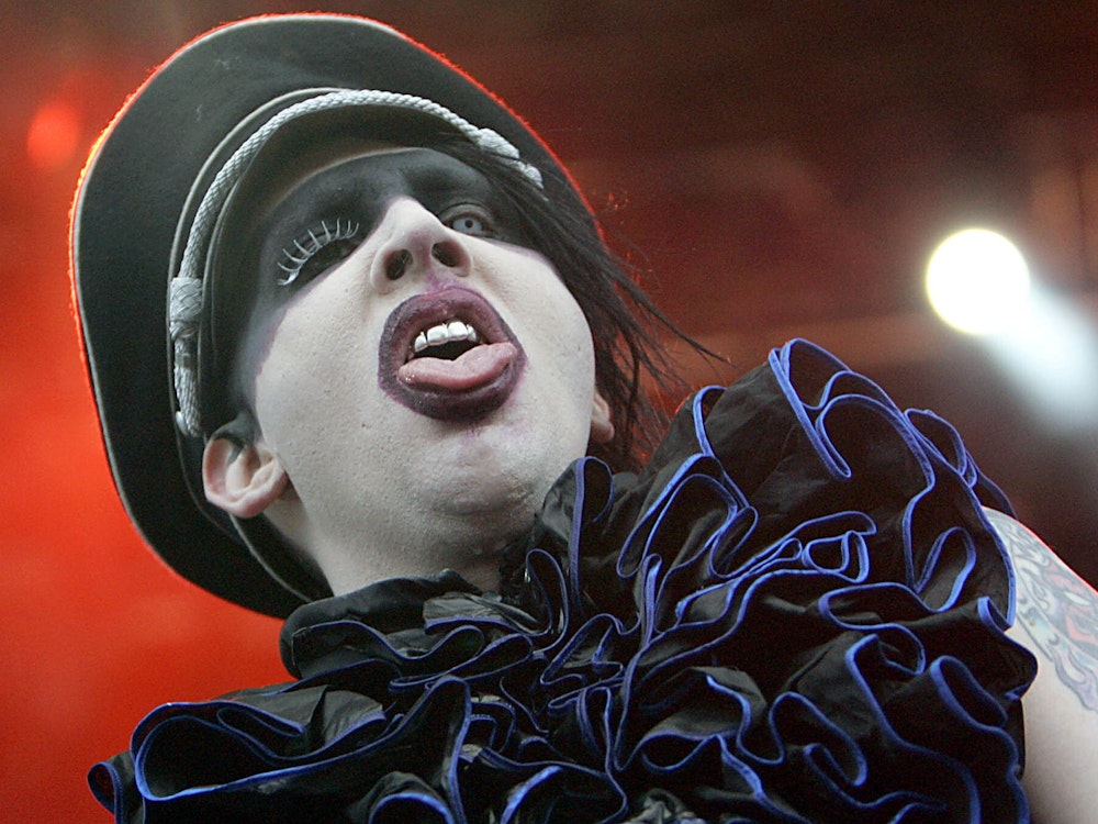 Ärger mit dem Gesetzt: Marilyn Mansons Haus wurde jetzt nach Gewaltvorwürfen durchsucht. Unser Foto zeigt Marilyn Manson bei Rock am Ring im Jahr 2005.
