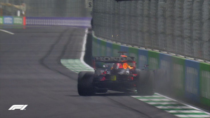 Max Verstappen crasht im Qualifying der Formel 1.