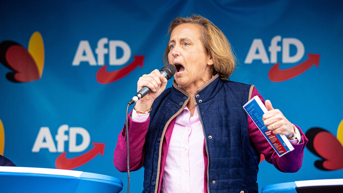 Beatrix von Storch, stellvertretende Fraktionsvorsitzende der AfD-Bundestagsfraktion, spricht während einer Wahlkampfveranstaltung der AfD Niedersachsen. +++ dpa-Bildfunk +++
