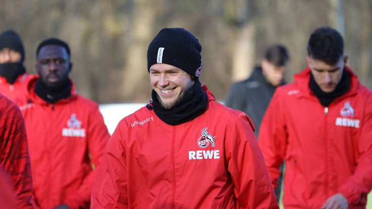 Ondrej Duda bestens gelaunt beim FC-Training am 7. Dezember 2021 in Köln.