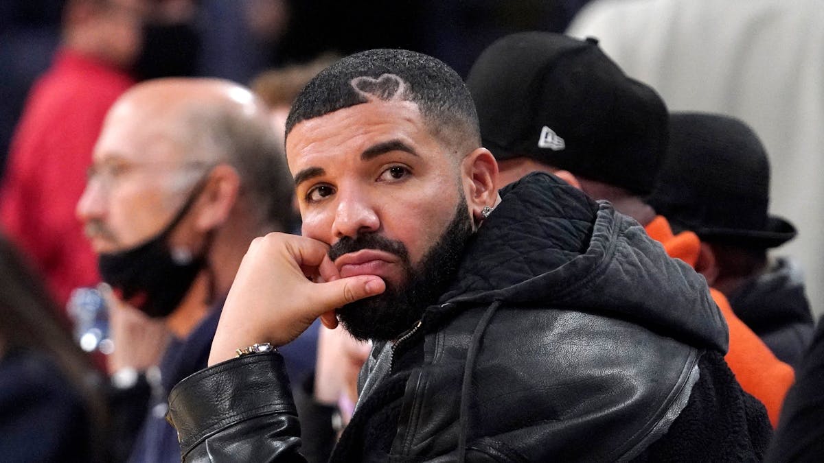 Rapper Drake auf einem Foto vom 01. November 2021 auf einem Basketball-Spiel der Los Angeles Lakers.