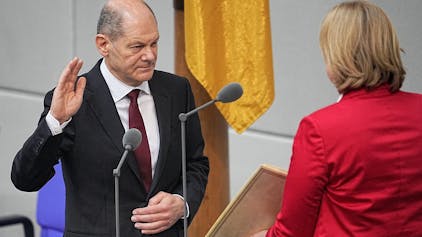 Olaf Scholz wird am Mittwoch (8. Dezember) vom Bundestag zum neuen Bundeskanzler gewählt. Anschließend legt er vor Bundestagspräsidentin Bärbel Bas (SPD) den Amtseid ab.