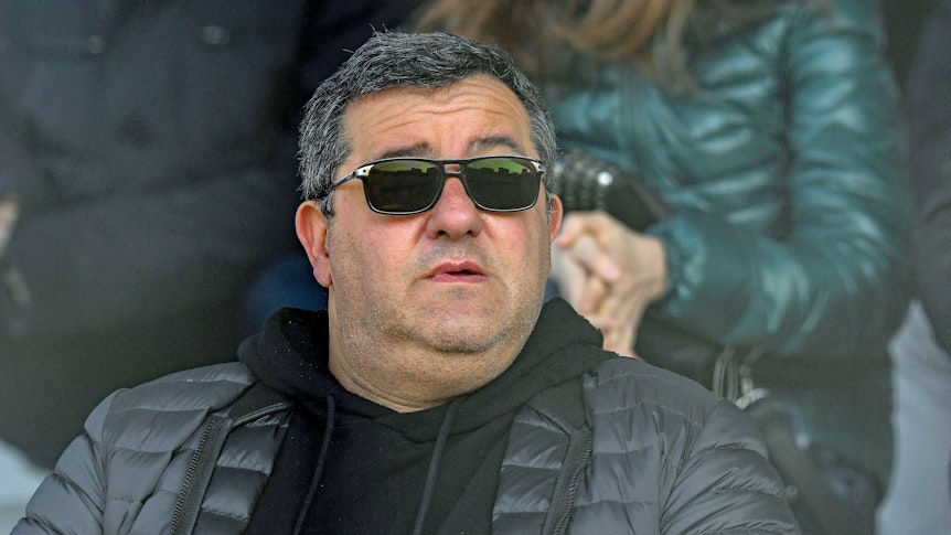 Spielerberater Mino Raiola. Auf diesem Foto ist der 54 Jahre alte Italiener am 1. Juni 2021 zu sehen. Raiola trägt eine Sonnenbrille.
