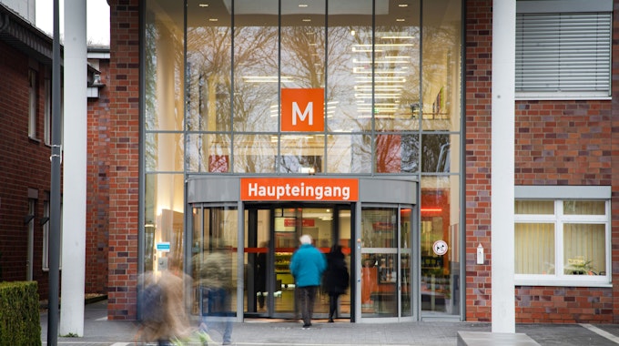 Der Eingang des Krankenhauses Maria Hilf in Mönchengladbach.