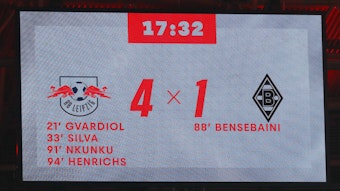 Die Anzeigetafel von RB Leipzig zeigt das Endergebnis gegen Borussia Mönchengladbach
