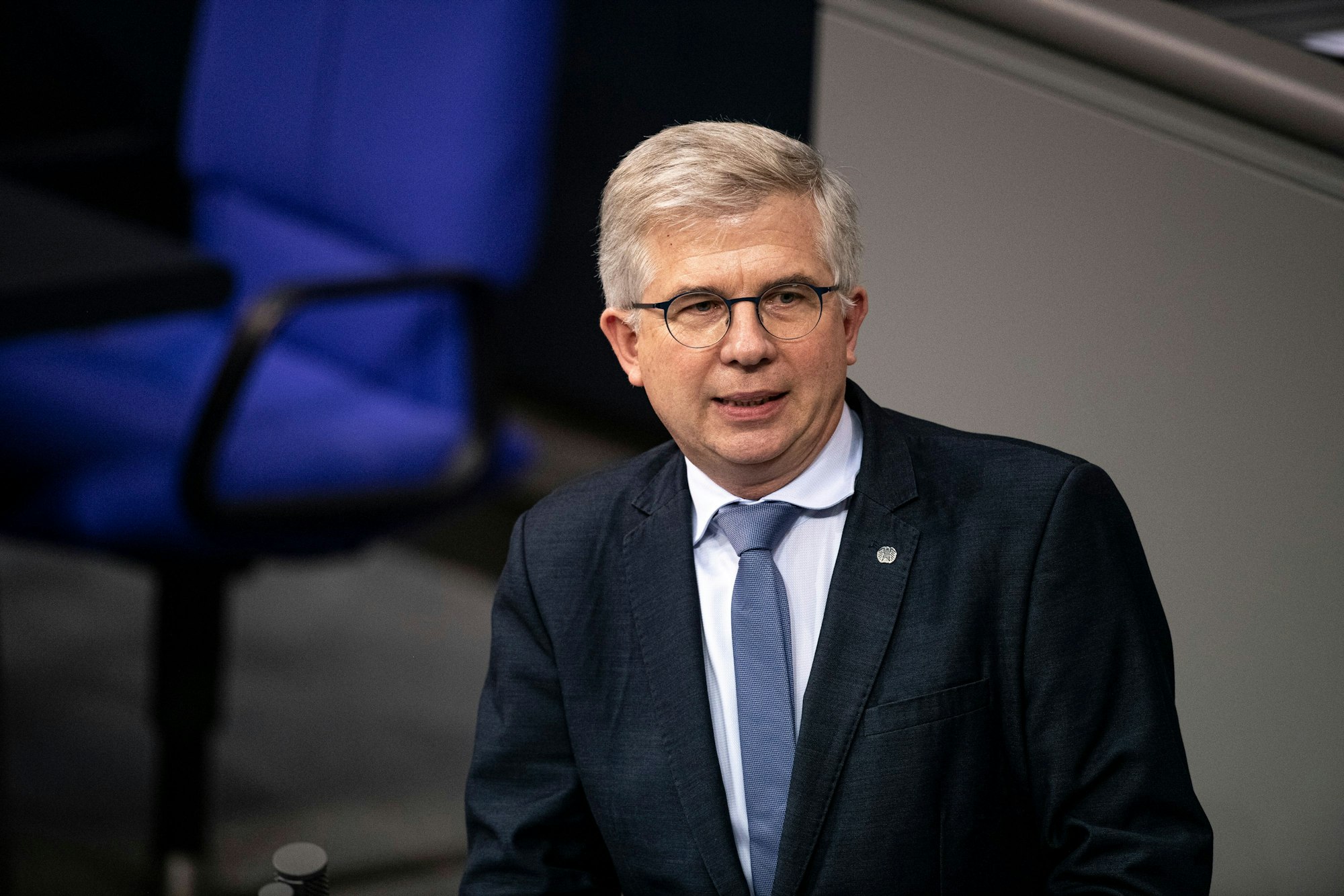FDP-Gesundheitsexperte Andrew Ullmann (hier 2019 im Bundestag) hat erstmals eine Strafhöhe für Impfverweigerer in die Debatte um eine Impfpflicht eingebracht.
