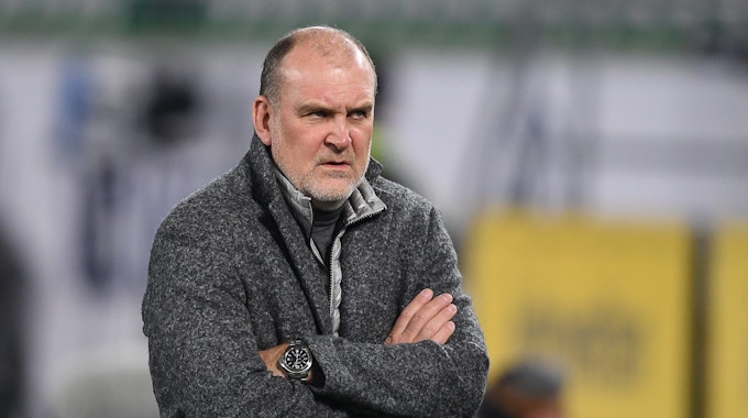 Jörg Schmadtke sieht die Niederlage des VfL Wolfsburg gegen den VfB Stuttgart.