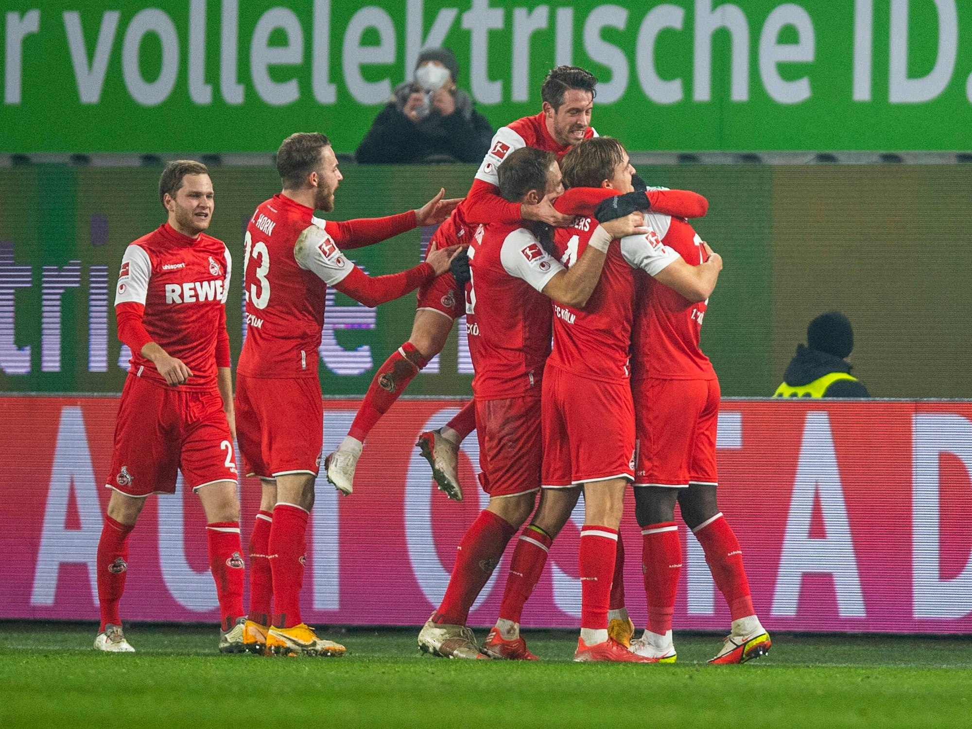 Jubeltraube: Der 1. FC Köln hat am 14. Dezember 2021 in Wolfsburg gewonnen.