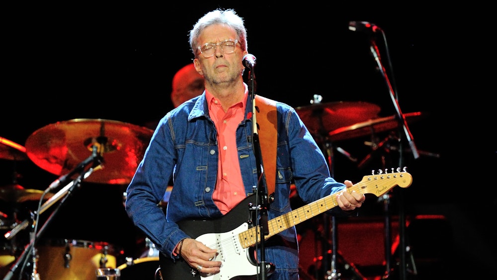 Der Musiker Eric Clapton tritt am 24.06.2014 in Mannheim (Baden-Württemberg) in der SAP-Arena auf.