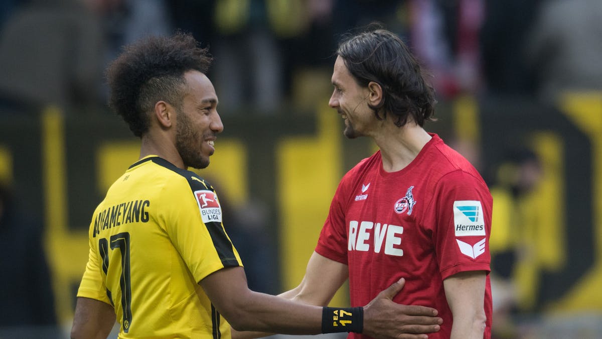Borussia Dortmund gegen den 1. FC Köln: Es gibt nicht nur Rivalität in der Bundesliga, insbesondere unter Fans. Unser Archivbild zeigt Pierre-Emerick Aubameyang (links im BVB-Trikot) und Neven Subotic im Frühjahr 2017.