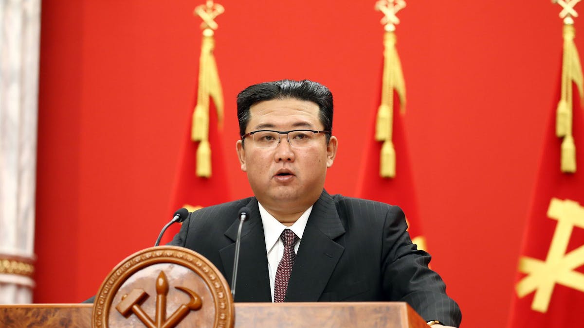 Kim Jong-un spricht bei einer Veranstaltung zur Feier des 76-jährigen Bestehens der Arbeiterpartei des Landes.