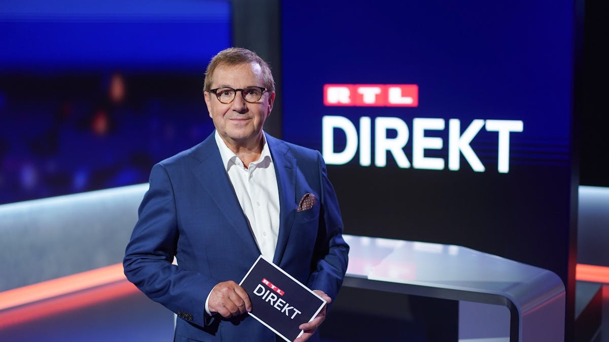 Der Moderator Jan Hofer steht im Studio der Nachrichtensendung «RTL Direkt». Seit dem 16. August 2021 ist er bei RTL auf Sendung.&nbsp;