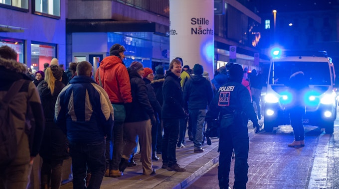 Demo in München von selbsternannten Corona-Kritikern am 22. Dezember 2021: Einige der Teilnehmer griffen auch Polizisten an.