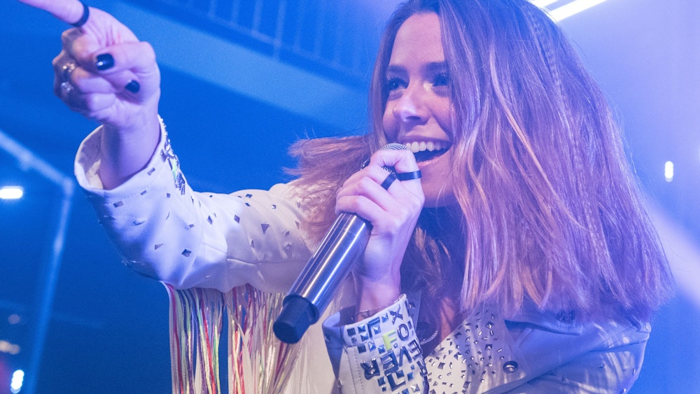 Vanessa Mai, Sängerin, tritt im Gruenspan im Rahmen ihrer Teaser Show-Tour für ihr neues Album "Für immer" auf. Das Bild entstand im November 2019.