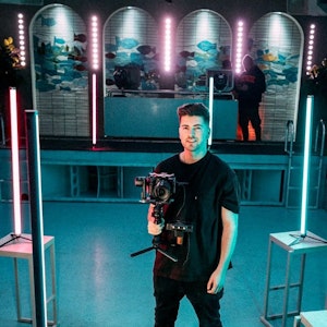 TikTok-Star Chris Koch während eines Video-Drehs.