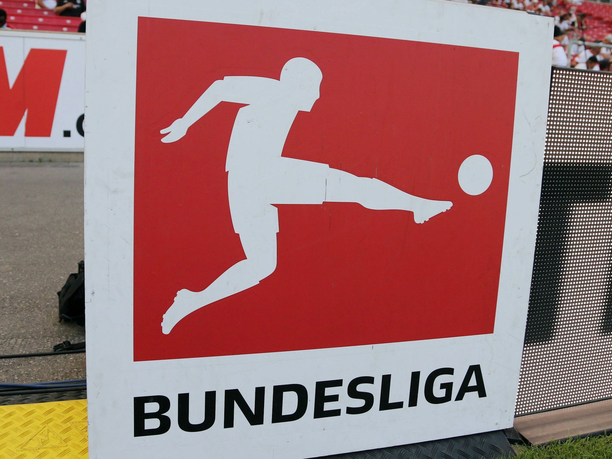 Das Logo der Fußball-Bundeliga in der Mercedes-Benz-Arena in Stuttgart.