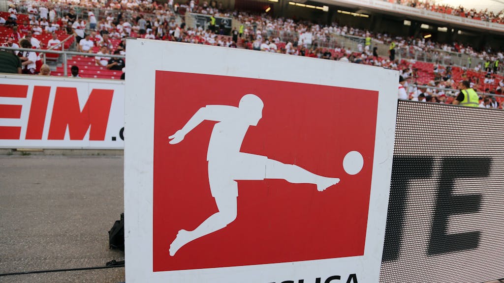 Das Logo der Fußball-Bundeliga in der Mercedes-Benz-Arena in Stuttgart.&nbsp;