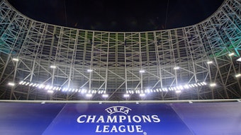 Innenansicht der Puskas Arena in Budapest mit dem Logo der UEFA Champions League am 16. Februar 2020.
