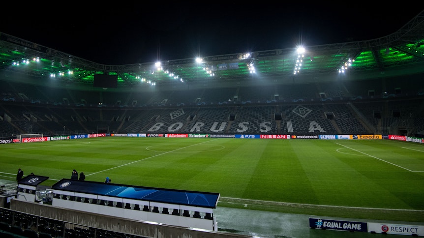 Der Gladbacher Borussia-Park vor dem Champions-League-Geisterspiel der Fohlen-Elf am 30.11.2020 gegen Inter Mailand.