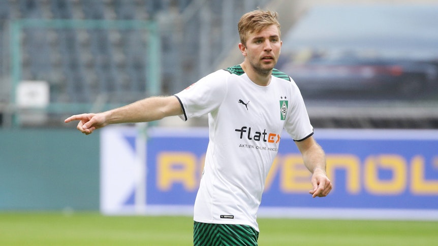 Gladbachs Christoph Kramer, hier beim 1:2 gegen den VfB Stuttgart am 15. Mai 2021 im Borussia-Park, hat den Europapokal noch nicht abgeschrieben.