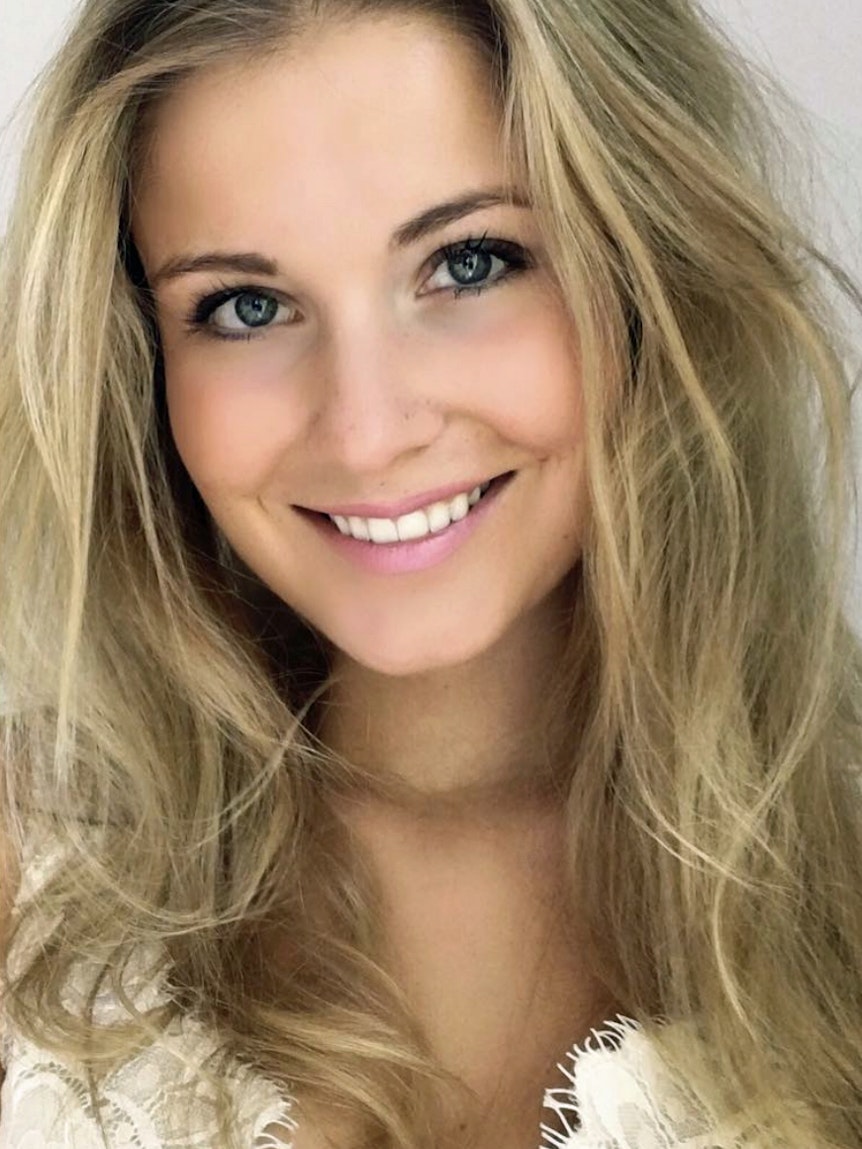 Die Düsseldorferin Aline Restle ist die Lebensgefährtin von Gladbachs Nationalspieler Florian Neuhaus.