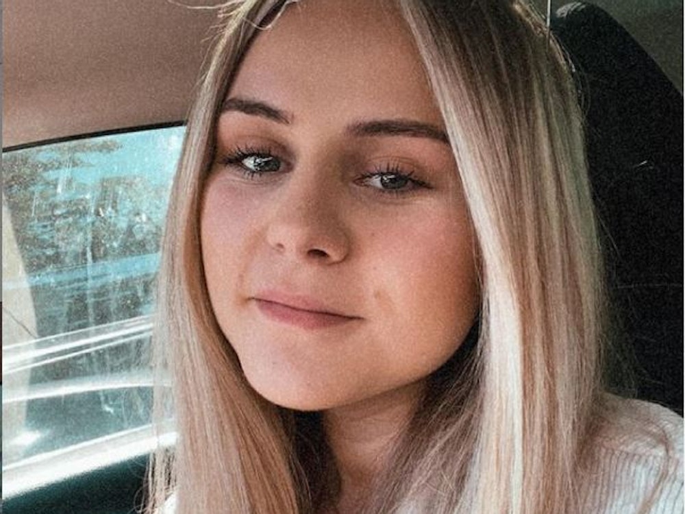 Estefania Wollny (19) konnte sich zur Premiere ihres neuen Songs über Komplimente freuen. Das Foto postete sie am 18. Juni 2021 auf Instagram.