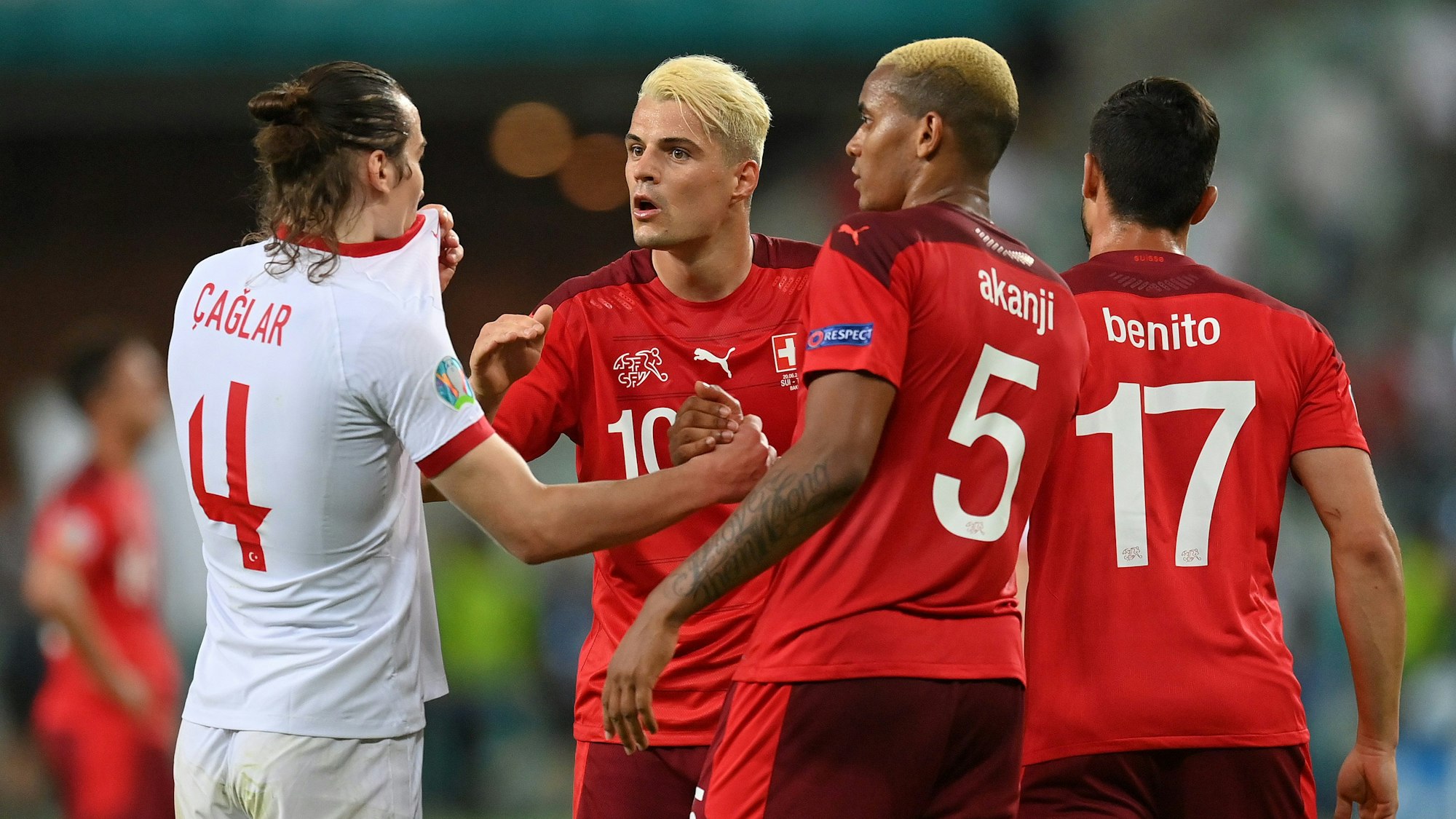 Em 2021: Schweiz-Stars Granit Xhaka und Manuel Akanji nach dem Spiel gegen die Türkei.