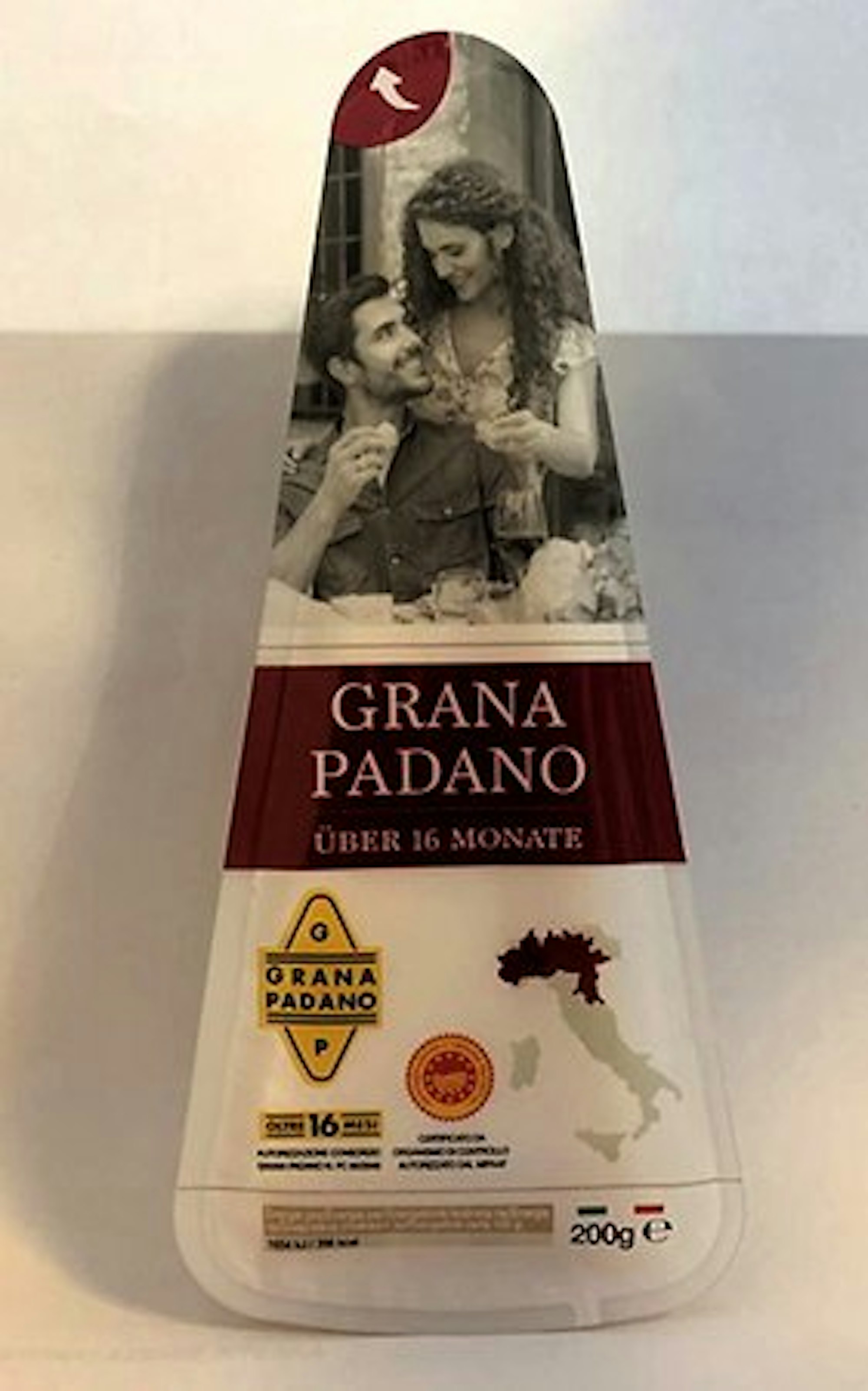 Rückruf bei Rewe: Die Firma Colla S.p.A. ruft ihren Parmesankäse Grana Padano, 16 Monate gereift zurück