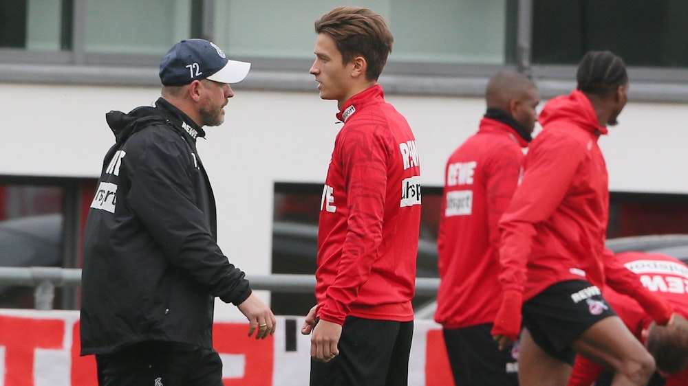 Noah Katterbach trainiert unter Steffen Baumgart beim 1. FC Köln.