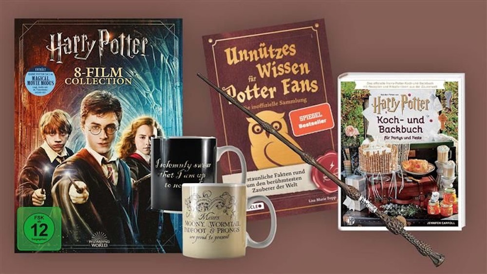 Harry Potter Filme, Backbuch, Faktenbuch, Zauberstab und Tasse.
