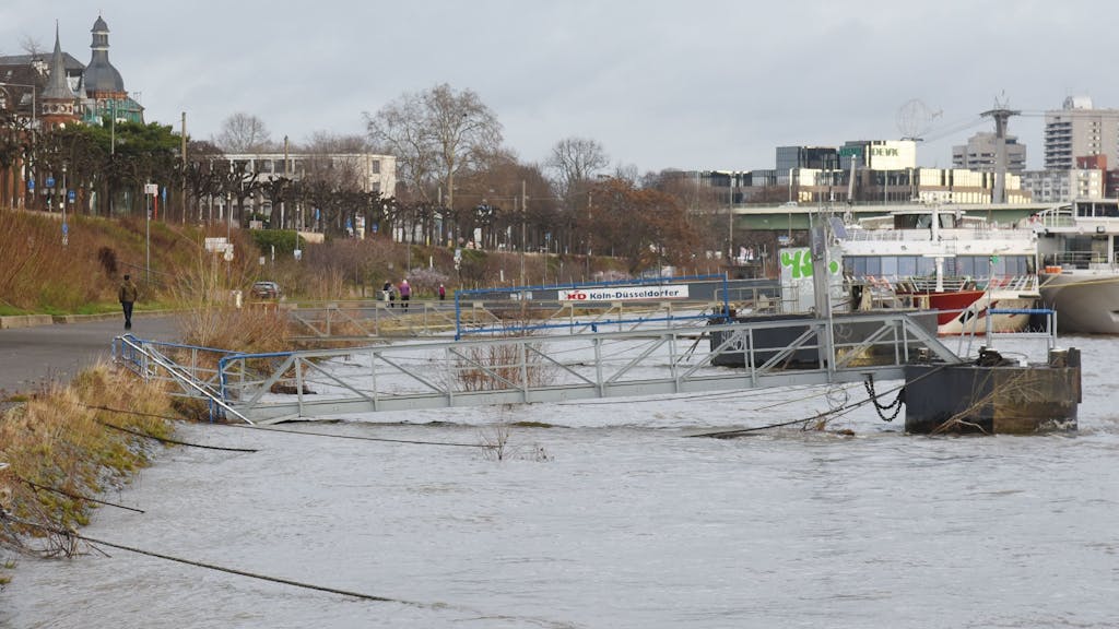 Köln.
Hochwasser am Kölner Rheinufer.&nbsp;