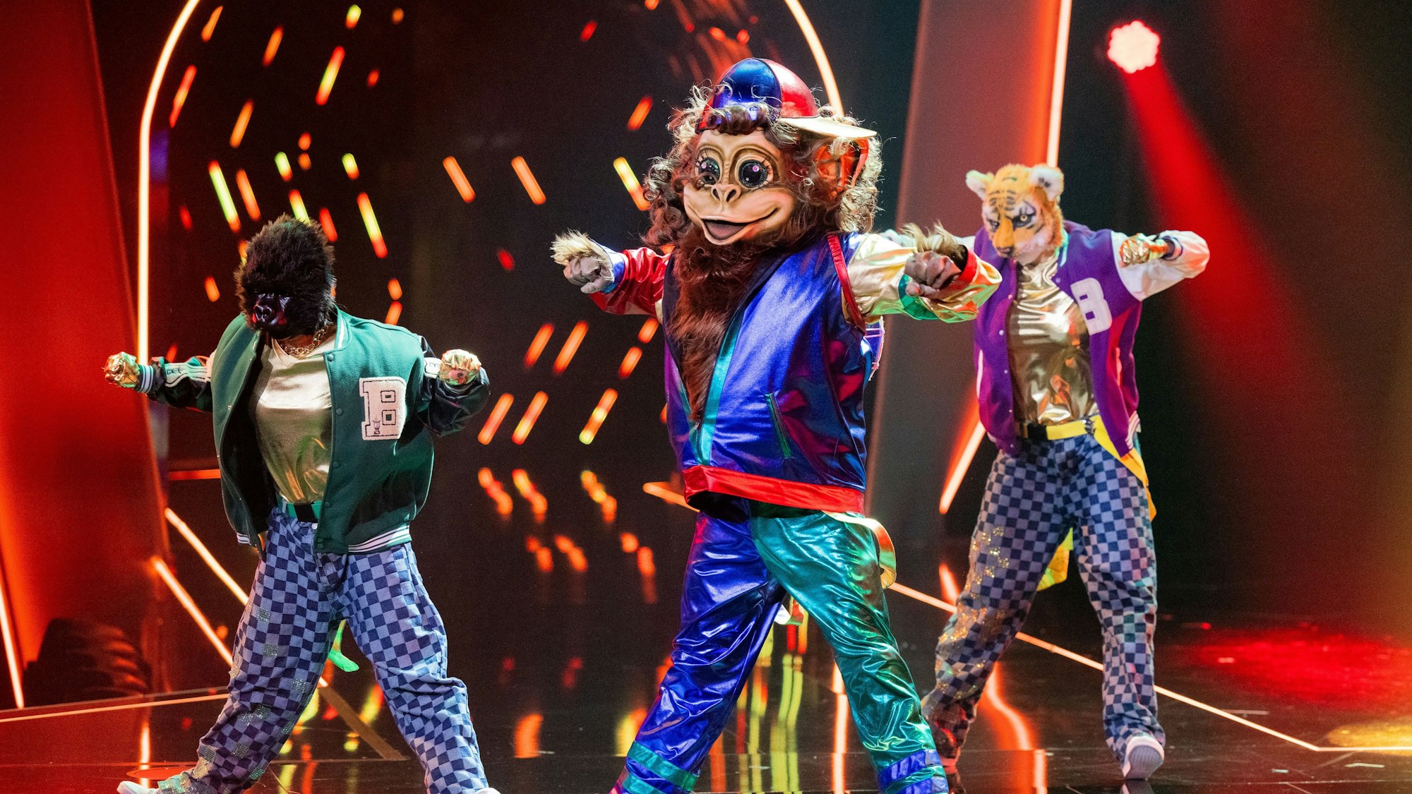 Die Figur «Der Affe» steht in der Prosieben-Show «The Masked Dancer» auf der Bühne. +++ dpa-Bildfunk +++