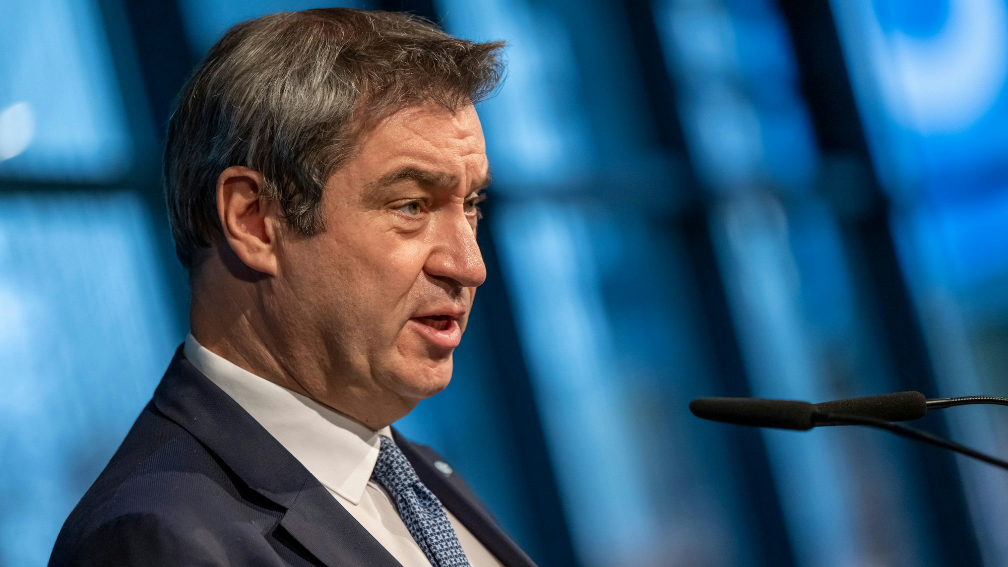 Markus Söder, CSU-Parteivorsitzender und Ministerpräsident von Bayern, gibt nach der Präsidiumssitzung von CDU und CSU zur Beratung über die Wahl des Bundespräsidenten ein Statement in der Parteizentrale der CSU ab.