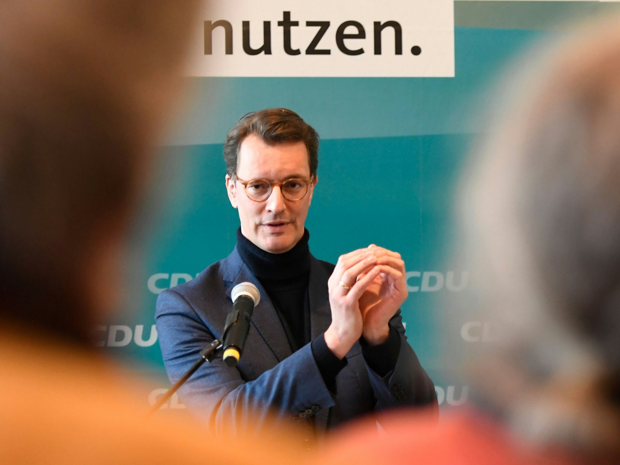 Hendrik Wüst (CDU), Ministerpräsident und Vorsitzender der CDU in NRW, unterrichtet die Presse über die Ergebnisse einer Klausurtagung der Spitzen der CDU Nordrhein-Westfalen am 8. Januar 2022.