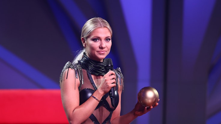 Schauspielerin Valentina Pahde steht bei der RTL-Tanzshow "Let's Dance" auf der Bühne. Das Bild entstand am 21. Mai 2021.