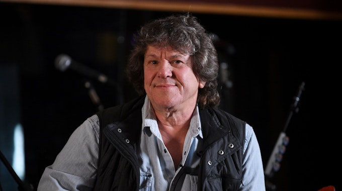 Michael Lang, Mitorganisator des legendären Woodstock-Festivals, nimmt in den Electric Lady Studios an der Bekanntgabe des Woodstock 50 Lineups teil. Lang starb am 8. Januar 2022 an einem Krebsleiden und wurde 77 Jahre alt.