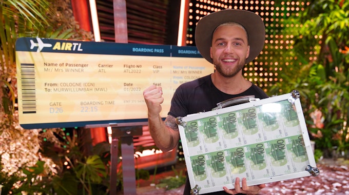 Filip Pavlovic jubelt über seinen Sieg bei der RTL-„Dschungelshow“.