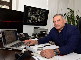 Yahya Firat, Chef der Kölner "Diamonds"