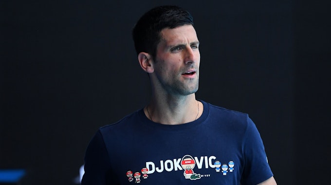Novak Djokovic aus Serbien ist während einer Trainingseinheit im Melbourne Park in Melbourne zu sehen.