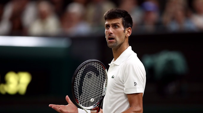 Novak Djokovic, Tennis-Profi aus Serbien, reagiert während des Spiels. Djokovic darf nicht an den Australian Open teilnehmen und muss Australien verlassen. Das hat das Bundesgericht in Australien am 16.01.2022 entschieden. Der Einspruch Djokovics gegen seine verweigerte Einreise und die Annullierung des Visums wurde abgelehnt.