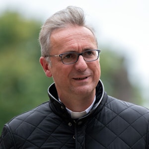 Fulda: Stefan Heße, Erzbischof von Hamburg, kommt zu der Herbstvollversammlung der Deutschen Bischofskonferenz.