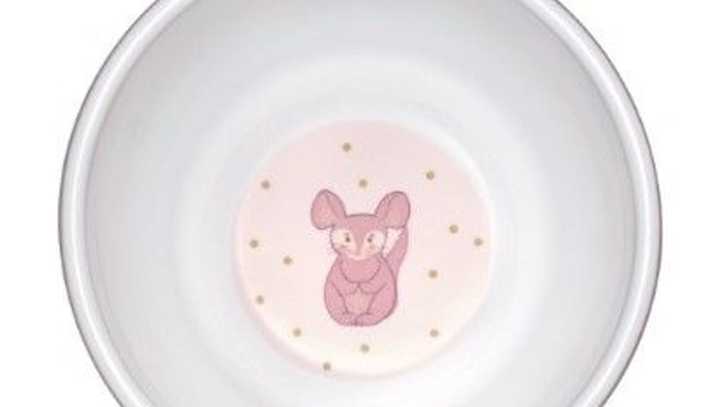 LÄSSIG ruft rosa Kinderbecher aus Kunststoff mit dem Motiv „Chinchilla“ zurück. Quelle: https://www.laessig-fashion.de/produktrueckruf