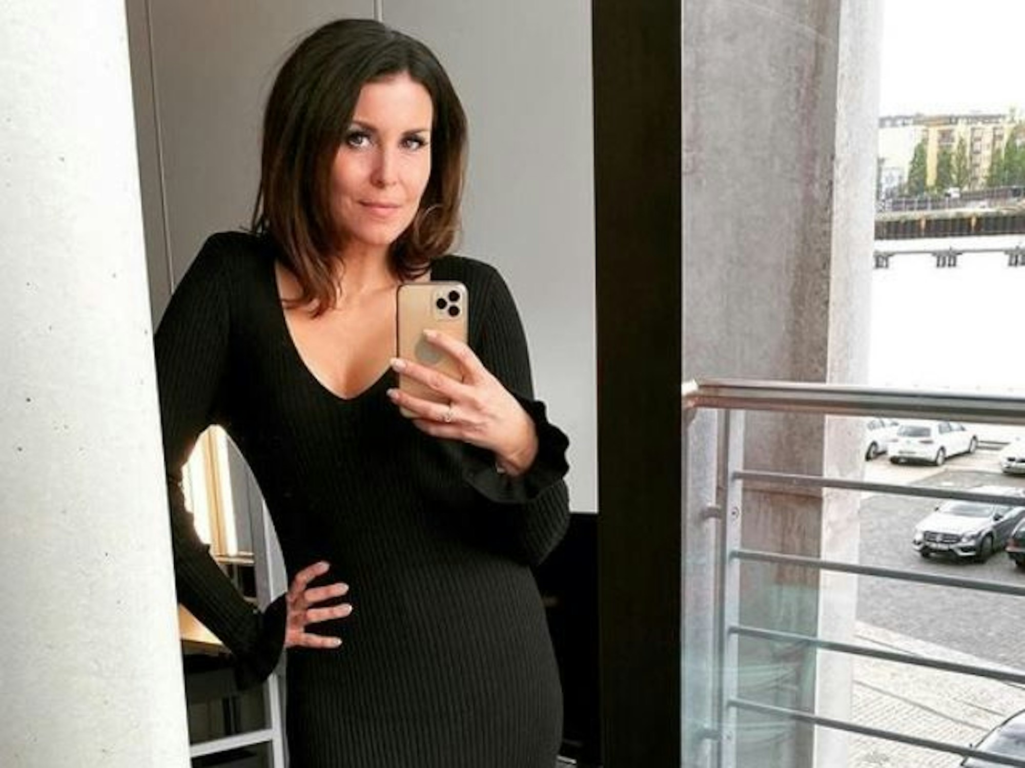 Vanessa Blumhagen, hier auf einem Spiegel-Selfie auf ihrem Instagram Account im Mai 2021, zeigt sich gern attraktiv beim Sat.1-Frühstücksfernsehen