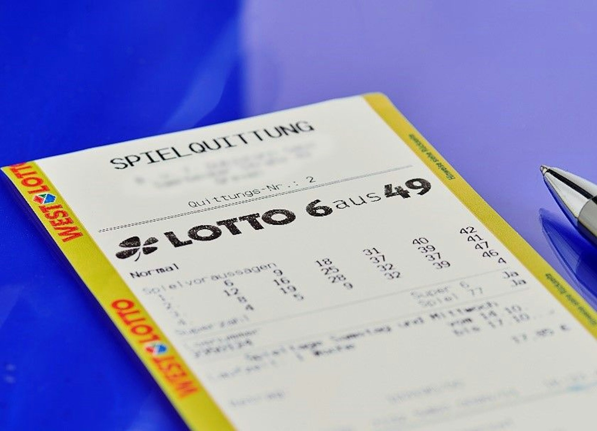 Für einen Spielteilnehmer aus dem Raum Dortmund hat sich der Einsatz von 18,65 Euro bei LOTTO 6aus49 voll ausgezahlt: Sechs richtige Kreuzchen verhelfen dem Glückspilz zu einem Gewinn von 7,5 Millionen Euro.