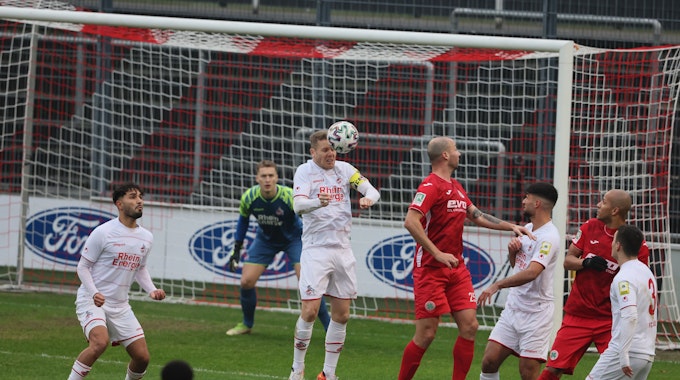 Lukas Nottbeck spielt mit der U21 des 1. FC Köln gegen Rot-Weiß Oberhausen.