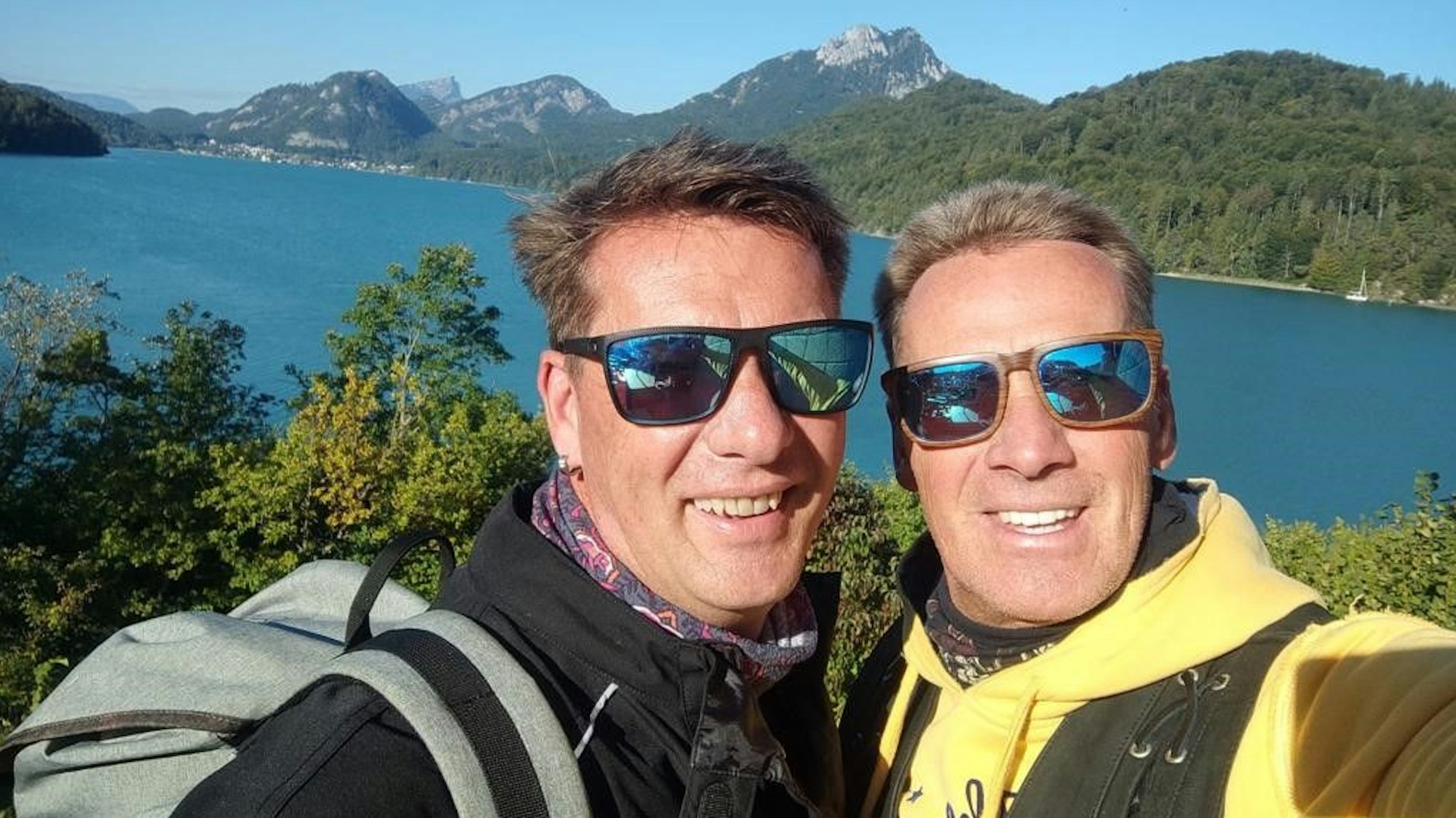 Peter (l.) und Jürgen Milski beim gemeinsamen Urlaub 2021 in Österreich.