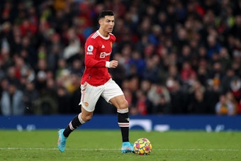Cristiano Ronaldo (Manchester United) am Ball in der Premier League.