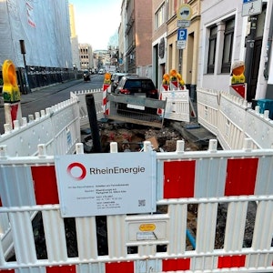 In Köln sorgt eine Baustelle am Friesenwall für kuriose Unfälle.